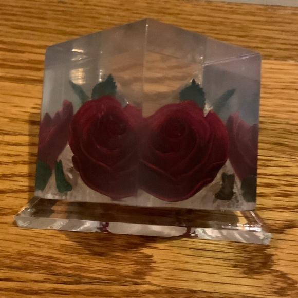 Paper Weight Bircraft Lucite Rose Indiana Handcrafted - Picture 2 of 7